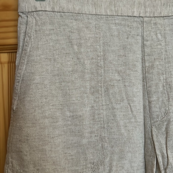 Banana Republic (2 pair) linen shorts, size L - Picture 3 of 16